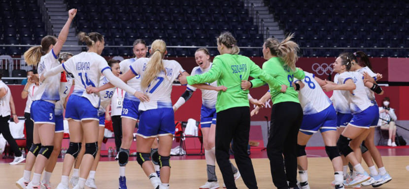 Олимпиада. Россиянки сыграли и за себя, и за черногорок! И теперь в одном шаге от медалей