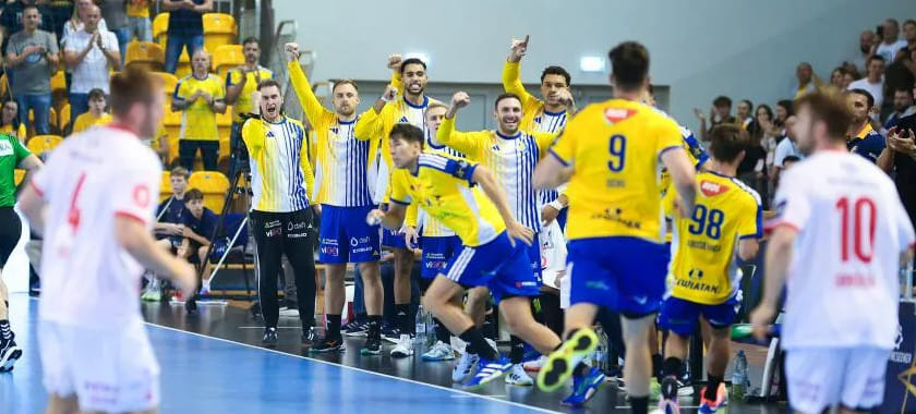 "Кельце" не испытал проблем в гостевом матче с "Гвардией" в чемпионате Польши. У Артёма Королька один гол