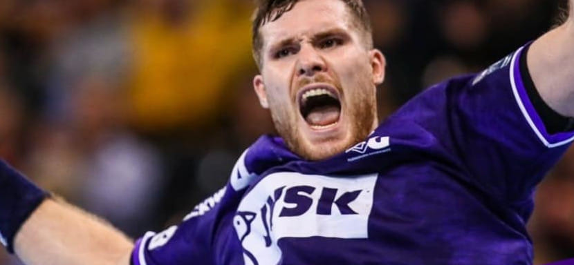 Лига чемпионов. "Барселона" на выезде поделила очки с "Порту", "Фленсбург" одержал первую победу в турнире, обыграв дома "Мотор"