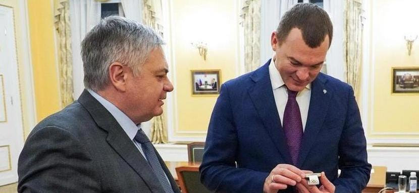 Глава ФГР Сергей Шишкарёв и министр спорта, председатель ОКР Михаил Дегтярёв обсудили возвращение российских спортсменов на международную арену