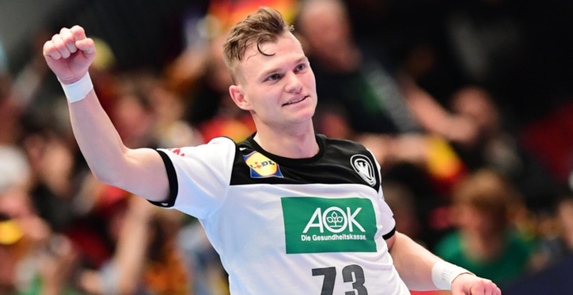 Германия. Правый крайний "Ганновера" Тимо Кастенинг и левая полусредняя "Тюрингера" Эмили Бельк признаны игроками года в стране