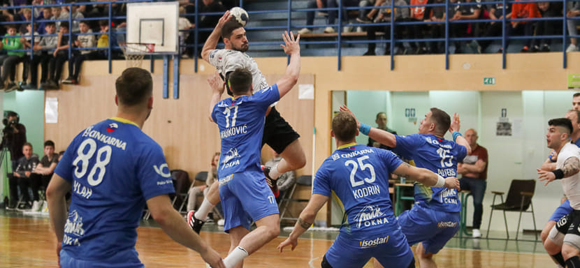 Балканы. "Тримо" Уроша Зормана нанёс первое поражение "Целе" в этом сезоне и возродил интригу в чемпионате Словении