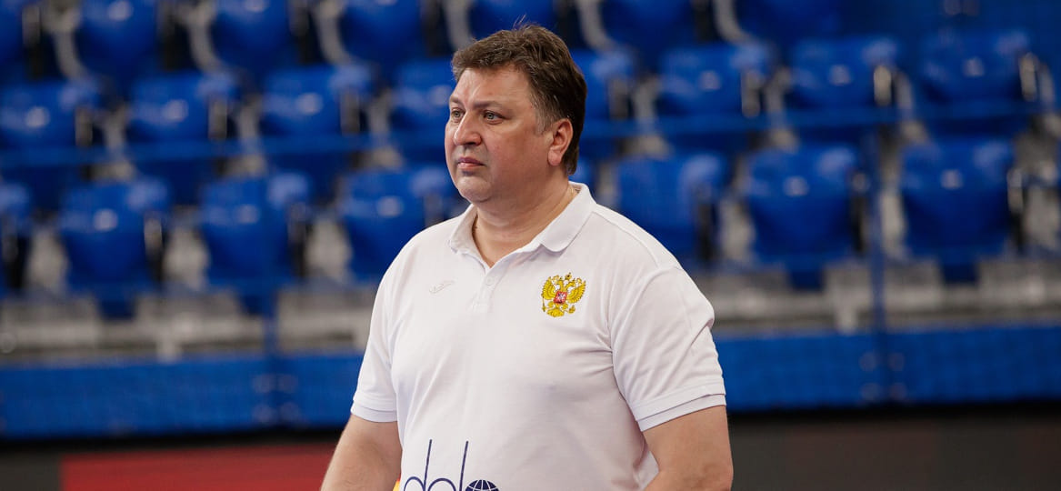 Михаил Измайлов: "Не списываем, конечно, ветеранов — Анну Седойкину, Вику Калинину. Но молодежь быстро прогрессирует"