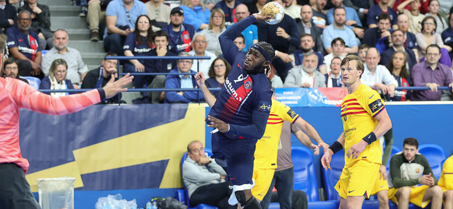 Французский левый крайний Адама Кейта подписал контракт с греческим клубом АЕК, в котором работает тренер Фредерик Бужан