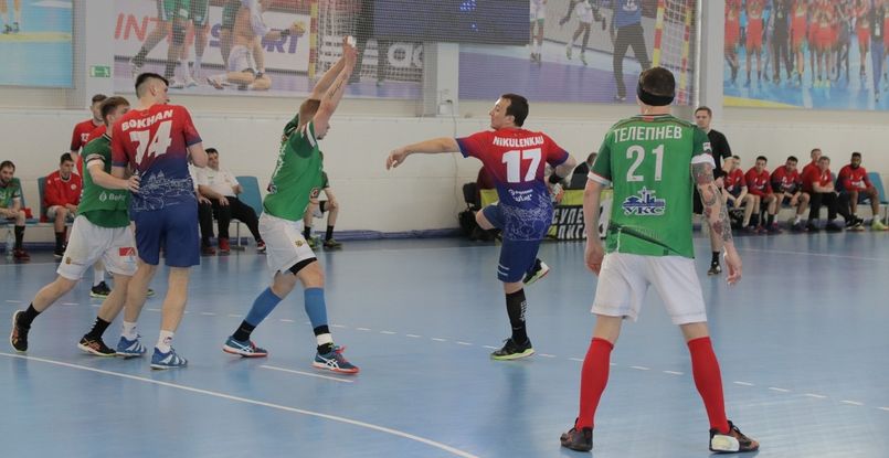 Телеканал "Мир" подготовил сюжет о ходе гандбольного чемпионата Беларусь в условиях, когда все другие турниры остановлены