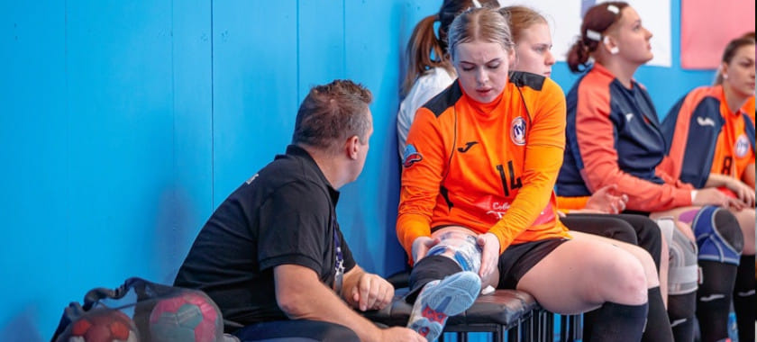 Olimpbet Суперлига. Ксения Закордонская о травме: "Попытались меня поставить на ноги. Но я объяснила: стоять не могу. Нога сразу отнялась..."