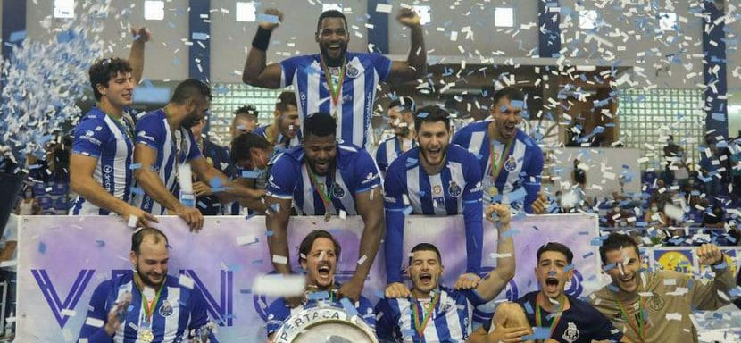 Португалия. "Бенфика" и "Порту" встретятся уже на полуфинальной стадии Суперкубка страны