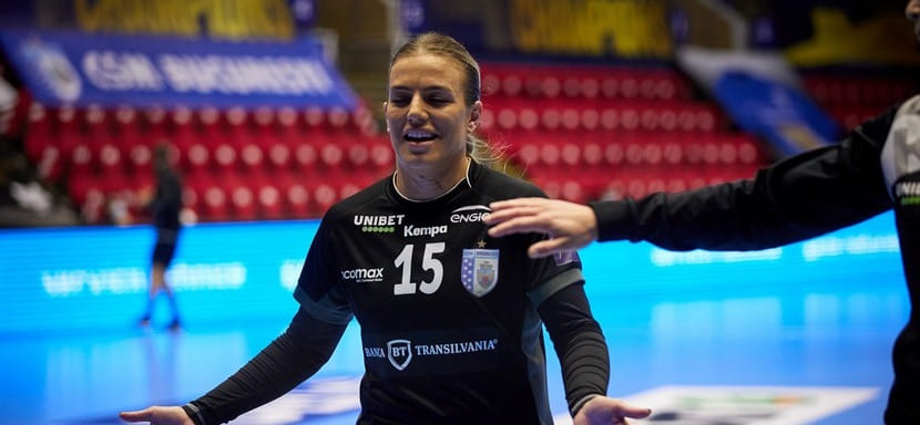 Румыния. Черногорская полусредняя Андреа Кликовац продлила контракт с "Бухарестом"