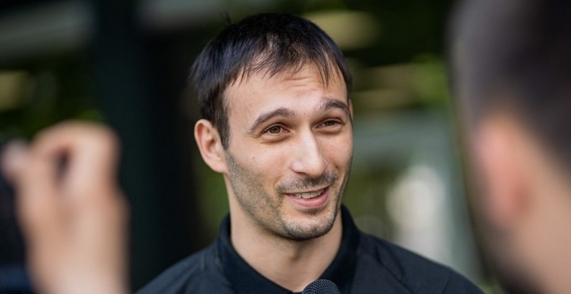 Переход Игора Карачича из "Вардара" в "Виве" сайт ЕГФ назвал "трансфером лета". В тройке переходы Расмуса Лауге Шмидта и Луки Циндрича