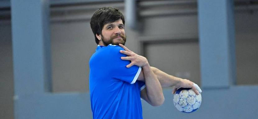 Российский разыгрывающий Сергей Кудинов играет во Франции за "Понто-Комбо" (Д2). В его активе уже восемь матчей