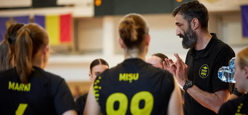 Федерация гандбола Румынии неожиданно сократила число участников мужского и женского национальных чемпионатов с 14 до 12 команд