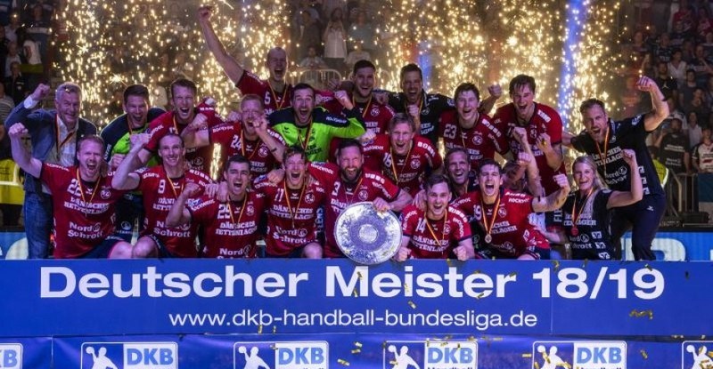 Германия. "Фленсбург" сохраняет полномочия