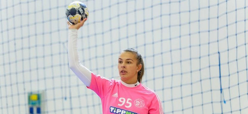 ЧЕ-2022. Сэйв стражницы ворот сборной Украины Юдит Балог вошел в число лучших в стартовых матчах квалификации (ВИДЕО)