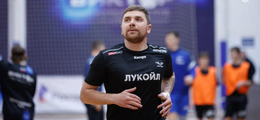Опытный голкипер Станислав Третынко продолжит защищать цвета ставропольского "Виктора"