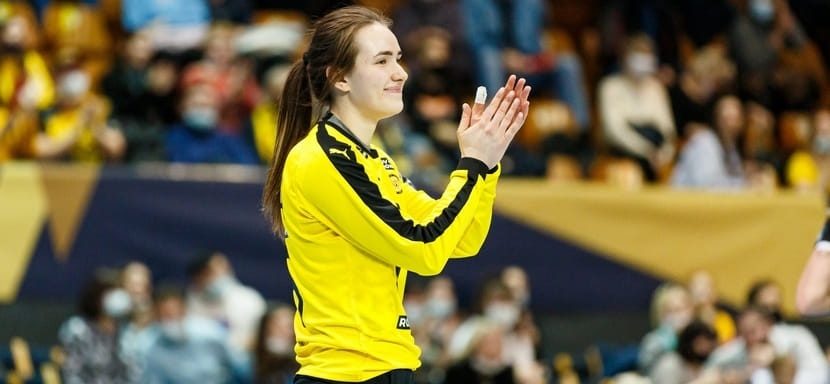 Olimpbet Суперлига. Дарья Ткачева о переходе из "Ростова": "Для меня сейчас оказаться в другой команде — что-то новое"