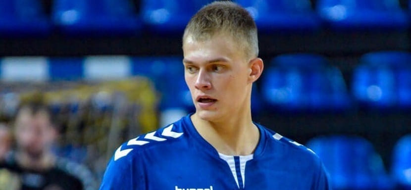 Суперлига. Андрей Беляев: "Сделаю все, чтобы пробиться в чеховский состав. Хочу помочь команде добиться целей на европейской и российской аренах"