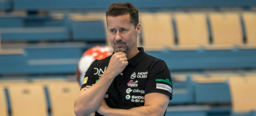 Лига чемпионов. Главного тренера "Кристиансанда" Оле Густава Йекстада оштрафовали за неподобающее поведение в матче с "Ференцварошем"