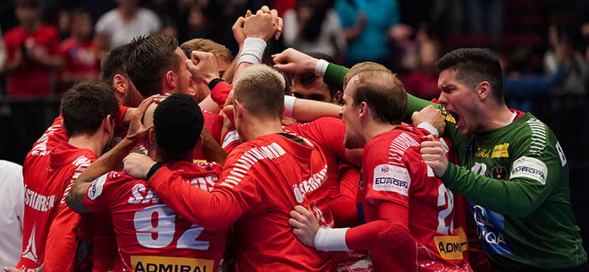 ЧМ-2021. Рулевой сборной Австрии Алеш Пайович определился с составом на турнир. Эти же игроки проведут с немцами два матча в отборе ЧЕ-2022