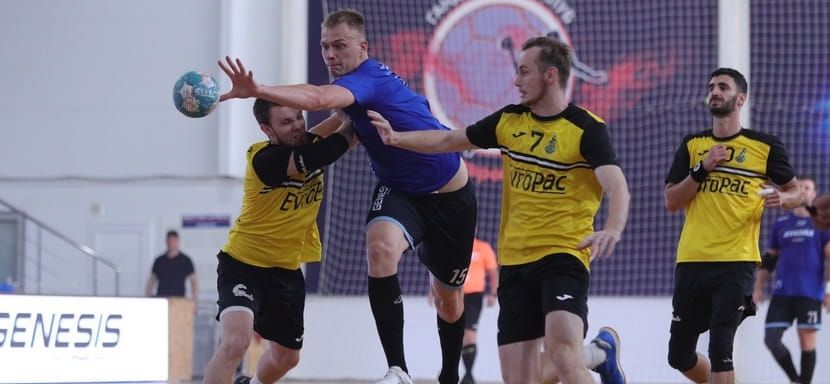 Кубок Лаврова. Омский "Скиф" с перевесом в восемь мячей победил саратовских "аграриев" и занял пятое место на турнире