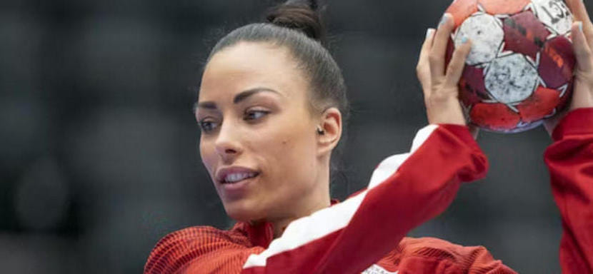 Румыния. Симона Бёме, Сара Коваржова, Деяна Милосавлевич и Даря Михаляк пополнили ряды "Дунэри"