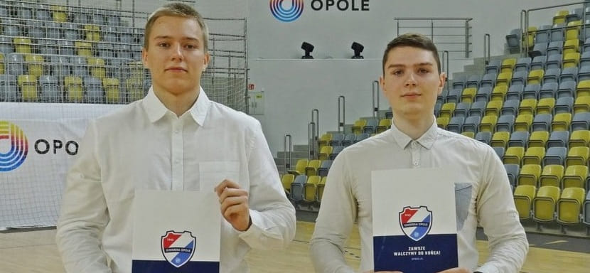 Беларусь. 19-летние россияне Алексей Соловьёв и Эдуард Клименко, находившиеся в польской "Гвардии", стали игроками "Бреста"