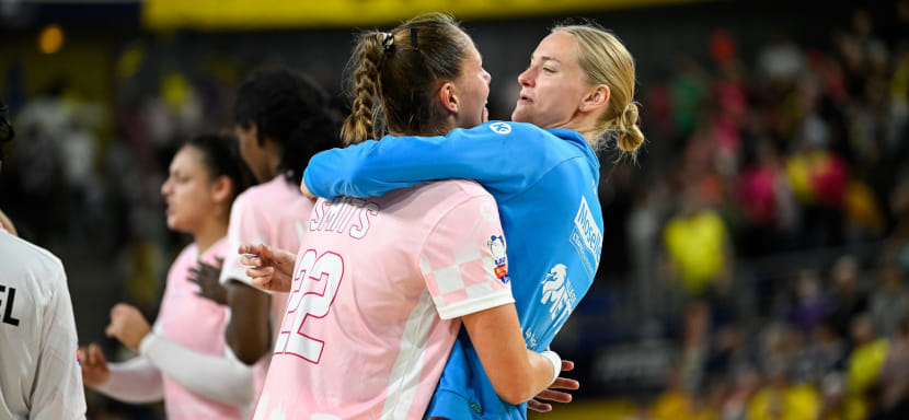 "Мец" с трёхкратной разницей в счёте разгромил "Самбр Авенуа" и продолжил лидировать со 100-процентным результатом в чемпионате Франции