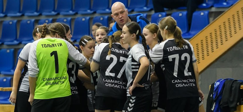 Александр Деревень: "Сказалось, прежде всего, волнение. Для большинства наших игроков это была первая в жизни финальная игра"