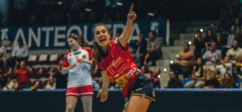 Балканы. Левая крайняя сборной Испании Хеннифер Гутьеррес сменила "Бухарест" на словенский "Крим"