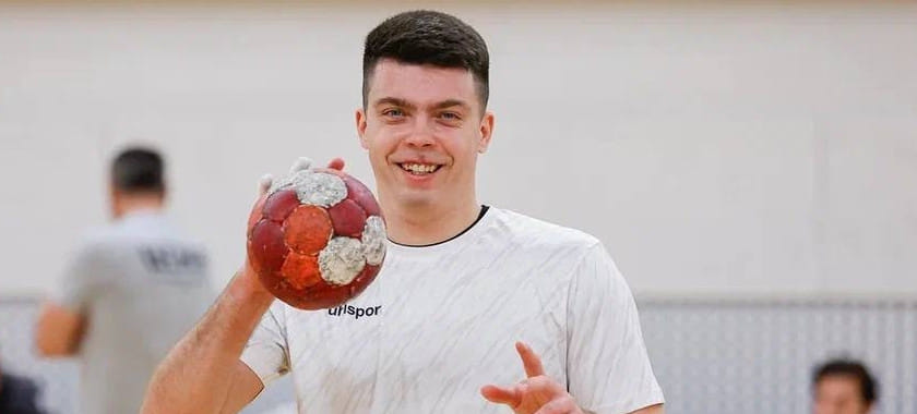 Юлиан Гирик перенёс операцию на колене. Срок восстановления левого полусреднего столичного ЦСКА — от трёх до четырёх недель