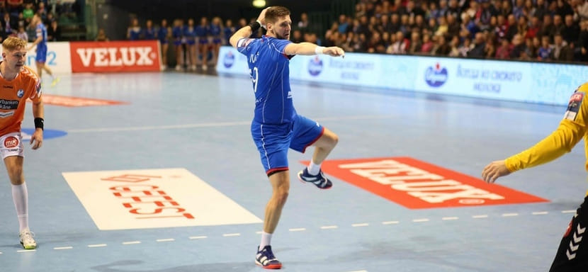 Экс-полусредний БГК Шиме Ивич сменил клуб в Греции — вместе с Юлиусом Кюном они перешли из АЕКа в "Олимпиакос"