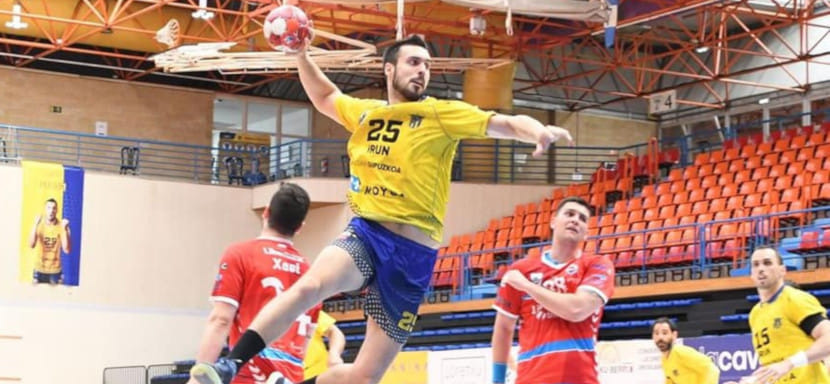 Испания. Идущая на втором месте "Бидасоа" обыграла "Бенидорм", а "Нава" разошлась миром с "Куэнкой". Дмитрий Потоцкий совершил 20 сэйвов