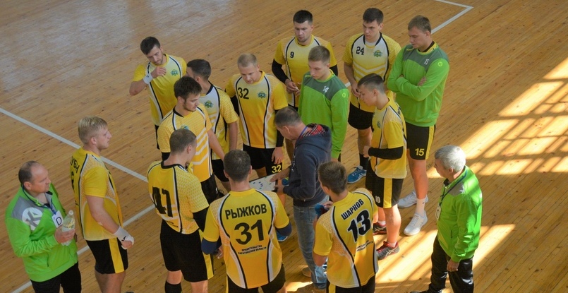 Мемориал Виктора Лаврова. "Пермские Медведи" и СГАУ-"Саратов" вышли в финал предсезонного турнира