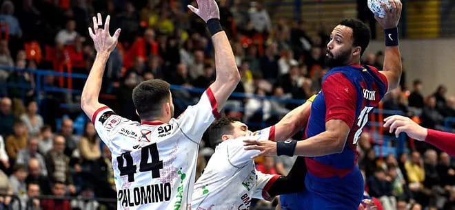 Испания. "Барселона" завоевала Кубок Испании, в 13-й раз подряд выиграв турнир, который до сих пор назывался Кубком Лиги ASOBAL