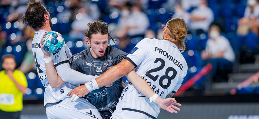 Франция. Одноклубник Александра Шкуринского по "Нанту", 20-летний разыгрывающий Лукас де ла Бретеш подписал профессиональный контракт с командой