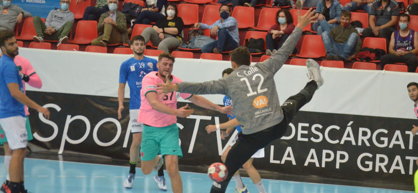 Испания. В единственном матче дня обеспечившая победу в чемпионате "Барселона" разгромила "Вальядолид"