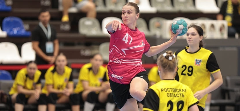 Арина Безбабных: "Другое место, кроме как на пьедестале, не рассматриваем. Будем биться за медали"