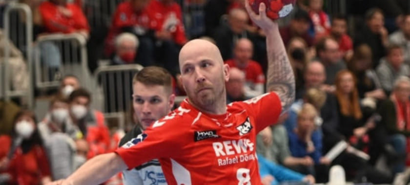 Греция. Чемпион страны "Олимпиакос" усилится 36-летним правым крайним "Нордхорна" и сборной Австрии Робертом Вебером