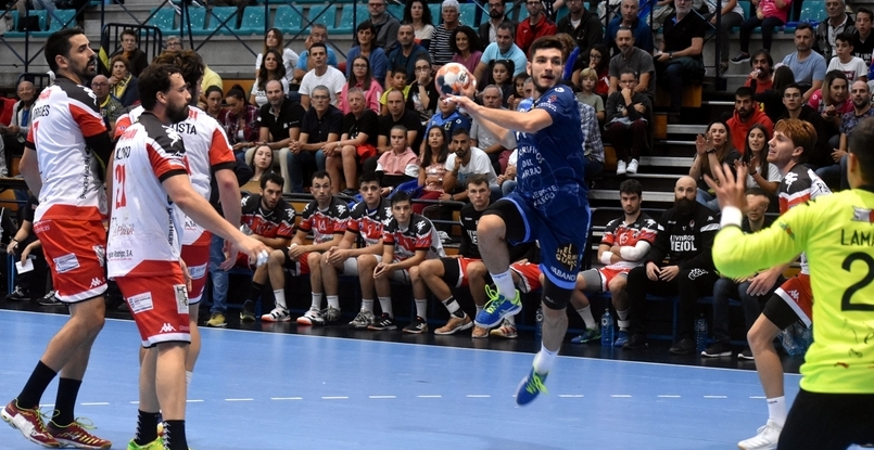 Испания. "Кангас" белоруса Валентина Курана сыграл вничью с "Бенидормом" и еще один результат десятого тура