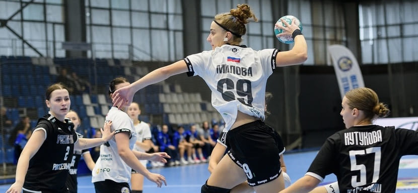 Olimpbet Суперлига. Полусредняя Дарья Милова и разыгрывающая Екатерина Терлецкая из "Лады" перешли в АГУ-"Адыиф" на правах аренды