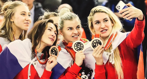 "Быстрый центр" спешит к читателям! Доставлен из типографии и уже распространяется первый в этом году номер нашего журнала о гандболе