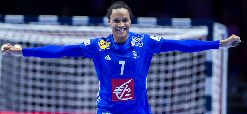 Франция. Официально. Олимпийская чемпионка Аллисон Пино передумала завершать карьеру и подписала контракт с "Мецем"