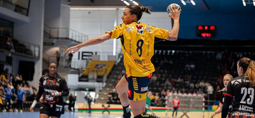 В женском чемпионате Дании "Икаст" и "Оденсе" добились побед в матчах среды