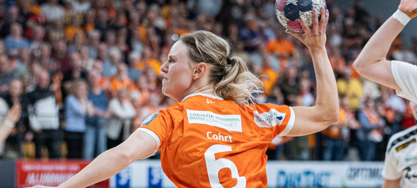 Дания. 7 голов Дионе Хаусхеер принесли "Оденсе" победу над "Виборгом". "Эсбьерг" и "Нюкёбинг" обыграли "Аякс" и "Скандерборг"