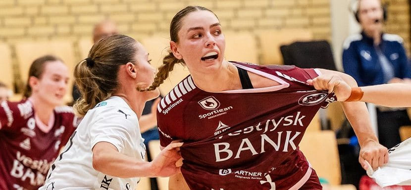 На финише 16-го тура женского чемпионата Дании "Рингкёбинг" в гостях победил "Ольборг"