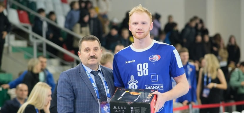 Белорусский левый полусредний Даниил Секерич, расставшийся с "Машекой" из Могилёва, продолжит карьеру в омском "Скифе"