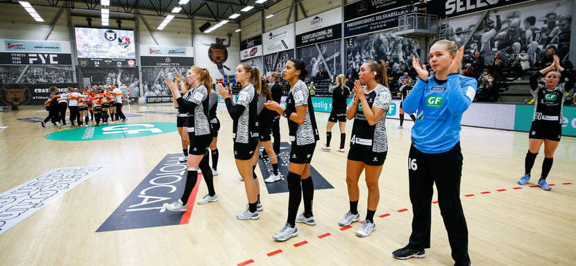 Дания. В женском чемпионате "Нюкебинг" и "Копенгаген" добились побед в двенадцатом туре и еще два результата