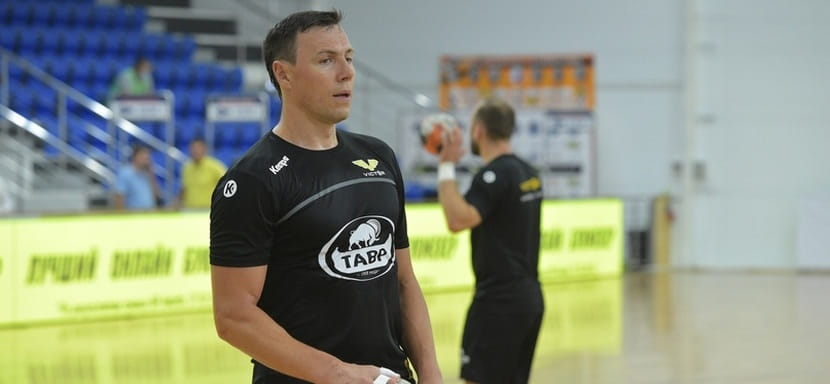 Olimpbet Суперлига. Линейный ставропольского "Виктора" Роман Цокол травмировал палец. Возвращение на площадку ожидается через три недели