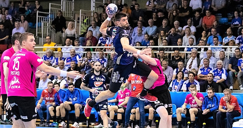 Лига чемпионов. Комментарии главных тренеров и игроков после матча венгерского "Пика" и словенского "Целе"