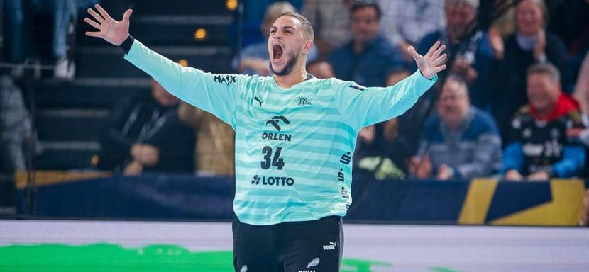 Бундеслига. 28-летний французский вратарь Самир Беллясен продолжит защищать цвета "Киля" после этого сезона