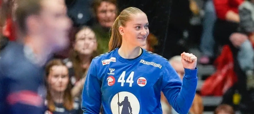 Норвегия разгромила Польшу с двукратной разницей и вышла в полуфинал EHF Euro Cup. Чехия дома не оставила шансов Турции